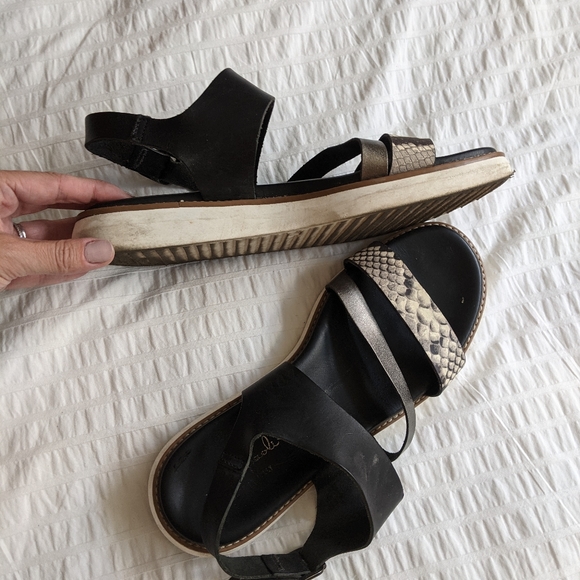 Italian Leather Strappy Platform Sandals - Picture 2 of 5